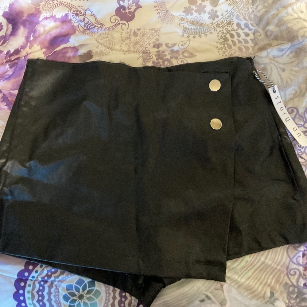 Fashion Nova Black Faux Leather Skort